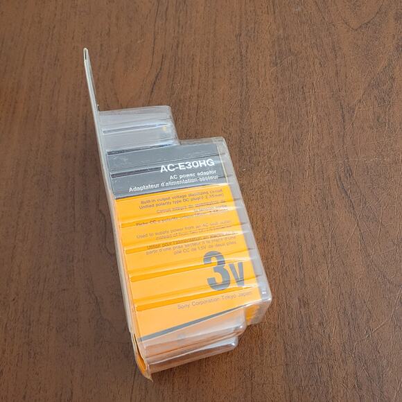Sony AC Power Adaptor Model AC-E30HG 3V 700mA - Sony Audio Products New sealed - Picture 6 of 10